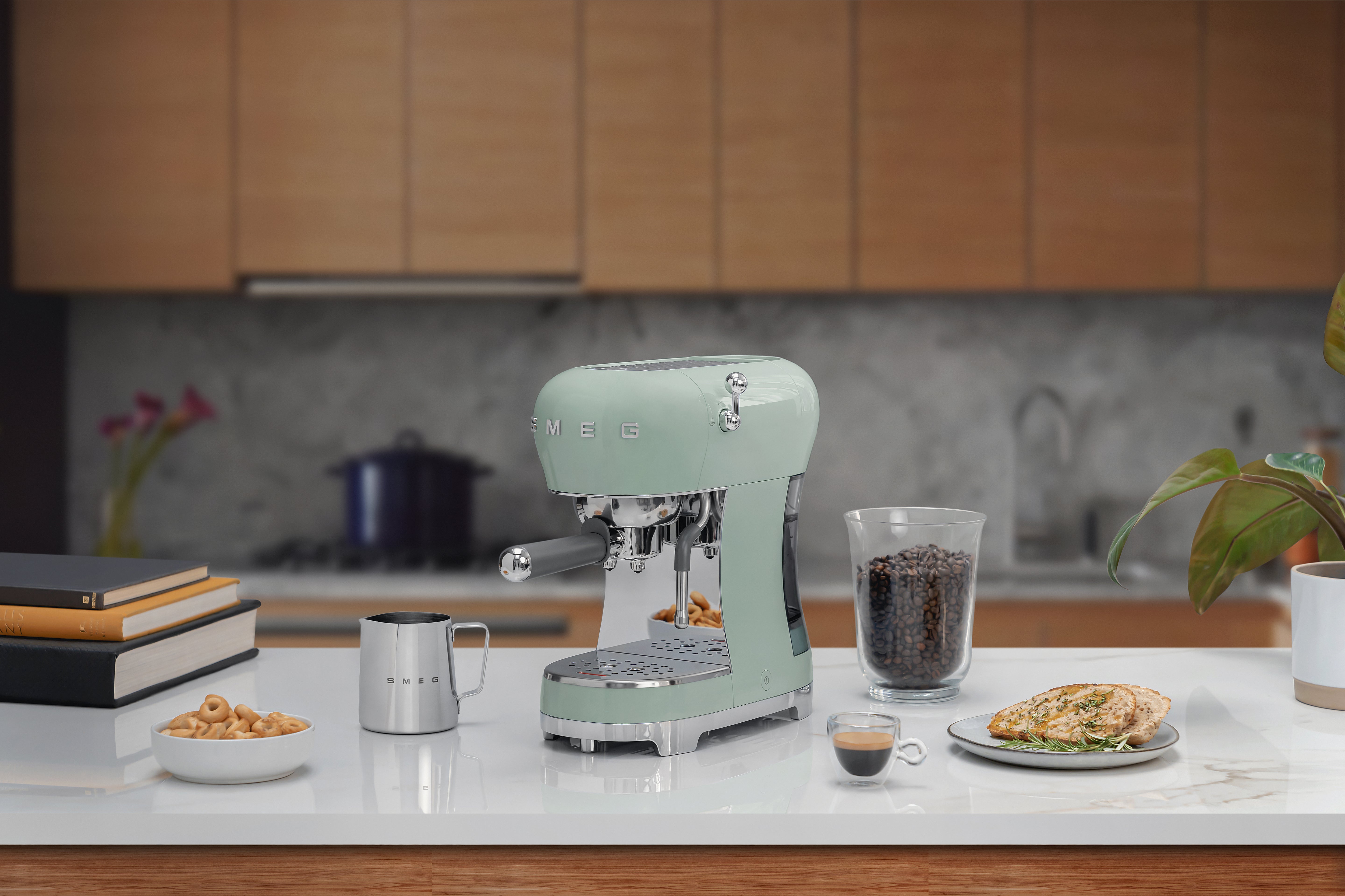 Smeg Espresso Coffee Machine with Steam Wand ECF02