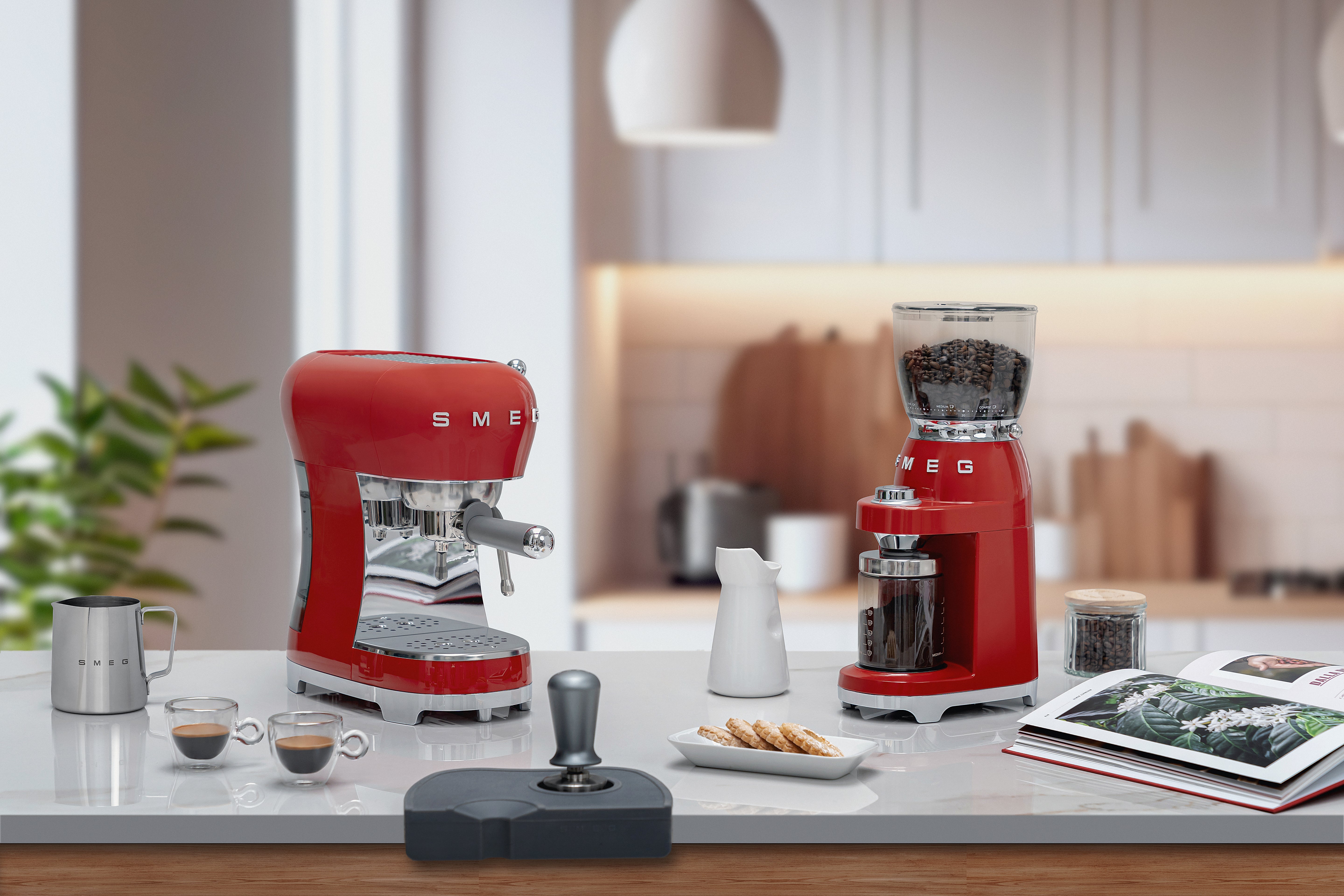 Smeg Espresso Coffee Machine with Steam Wand ECF02