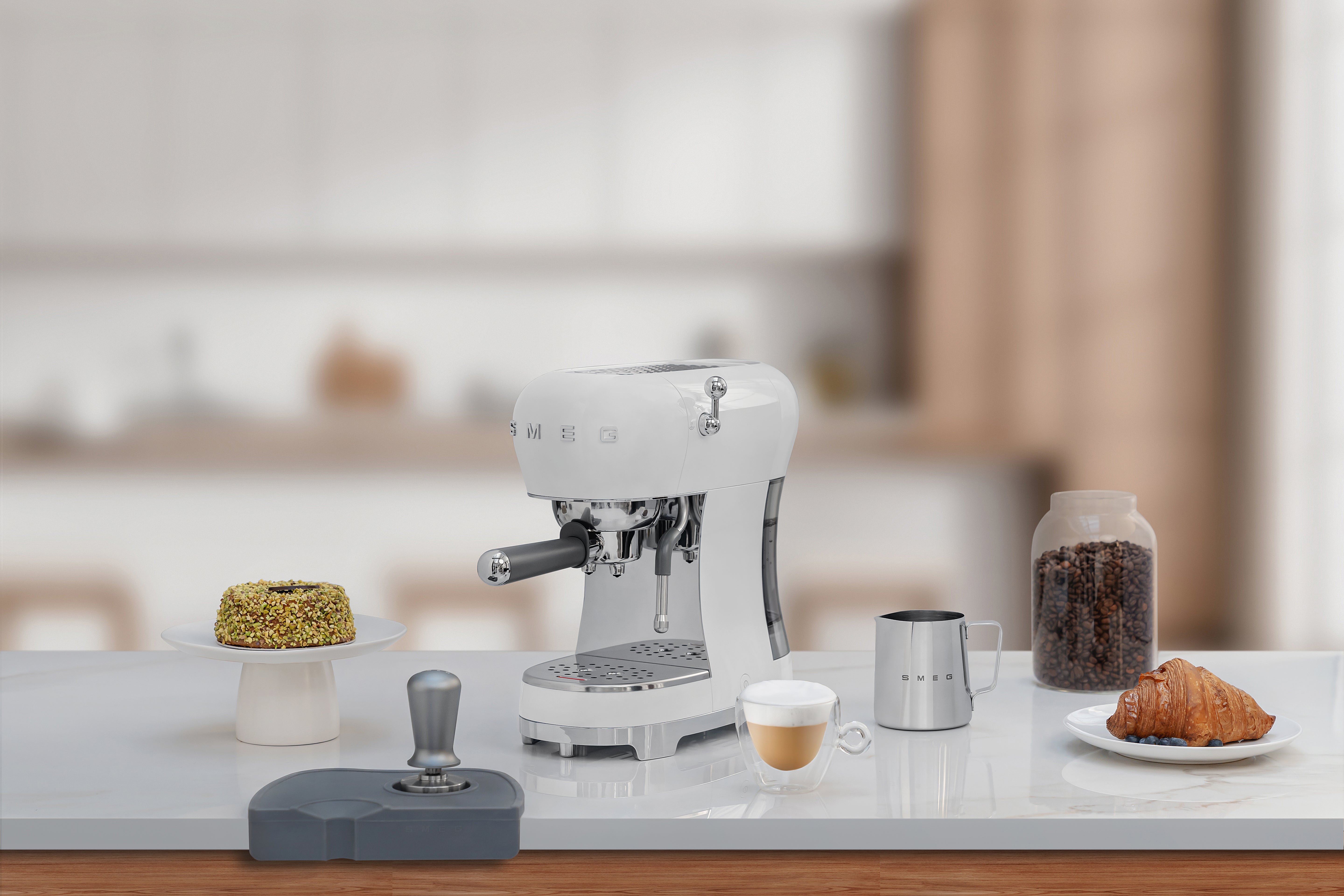 Smeg Espresso Coffee Machine with Steam Wand ECF02