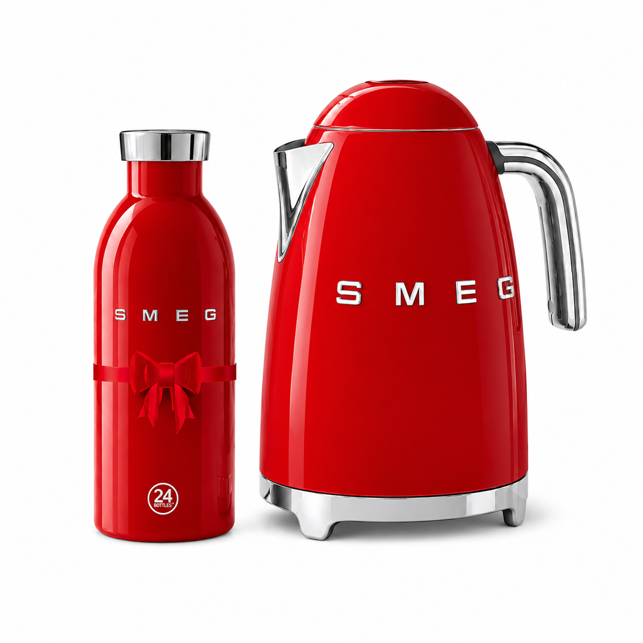 Smeg kettle and Free Bottle