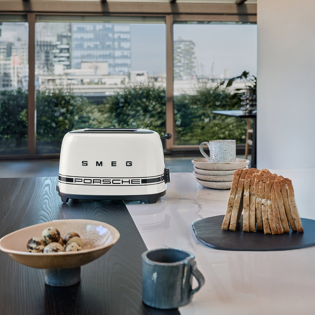 Porsche x SMEG Toaster TSF 01