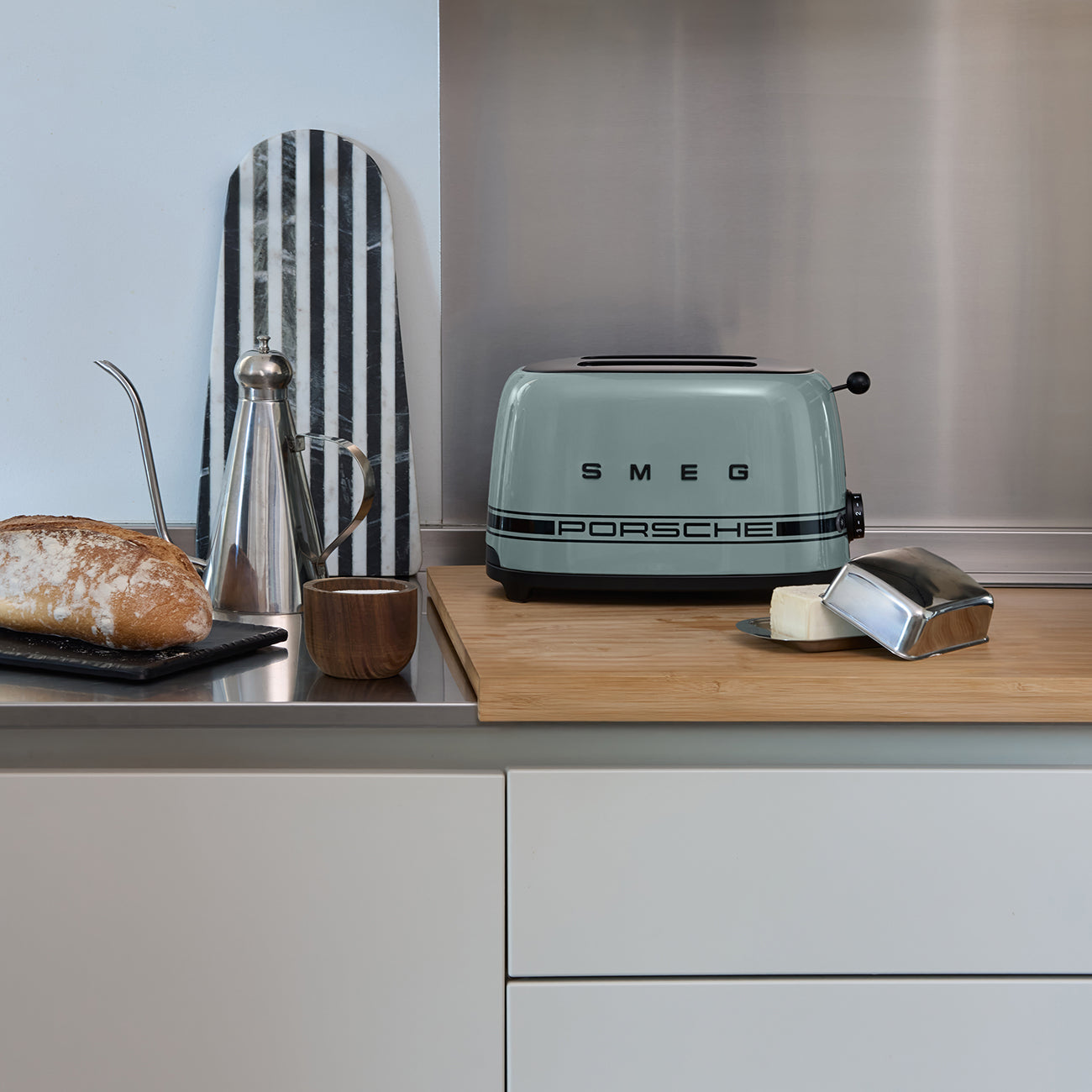 Porsche x SMEG Toaster TSF 01