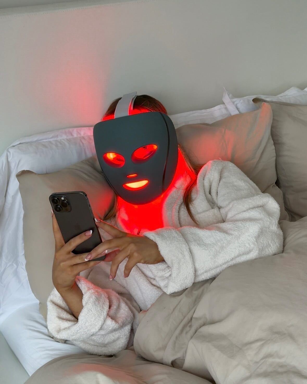 Shark CryoGlow LED Face Mask