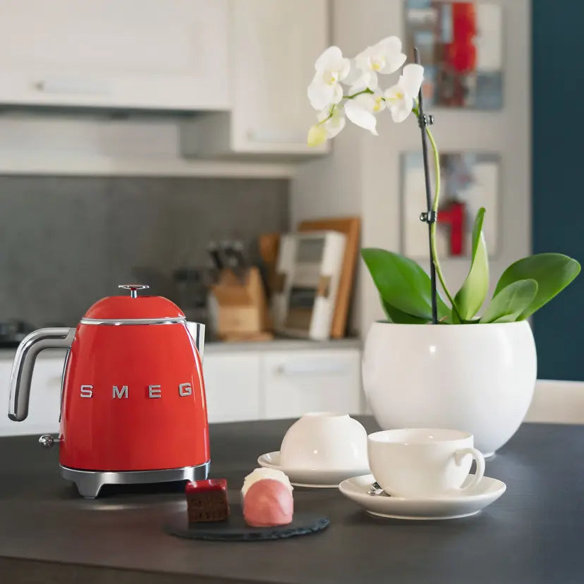 Smeg Mini Electric Kettle 0.8L KLF05