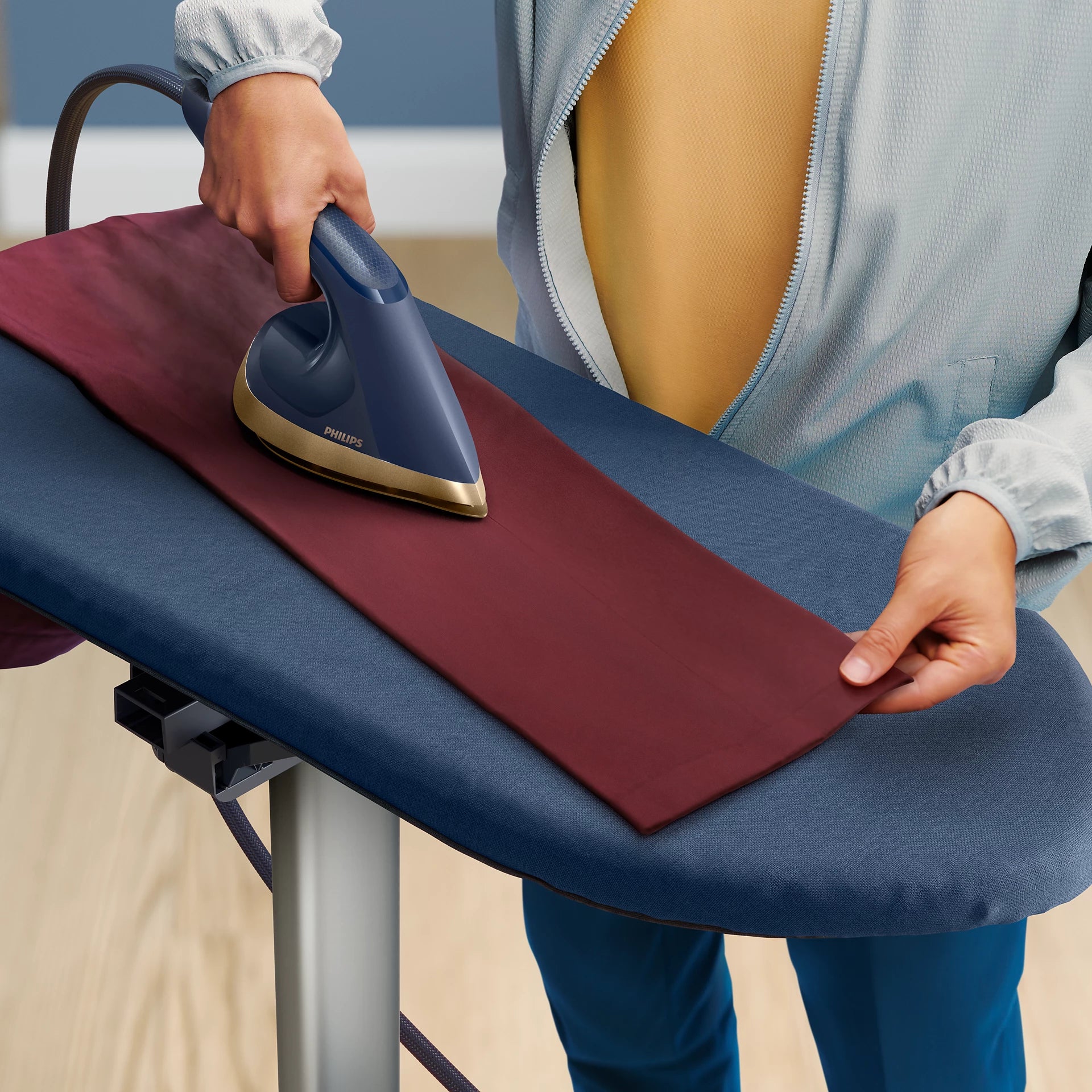 Philips Garment Steamer AIS8530 All in One Ironing Solution
